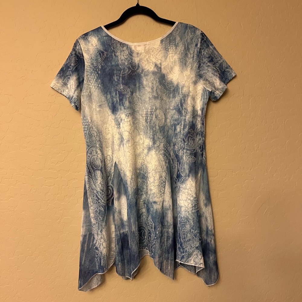 Kamana Blue & White Floral Print Tunic Top - Picture 12 of 14